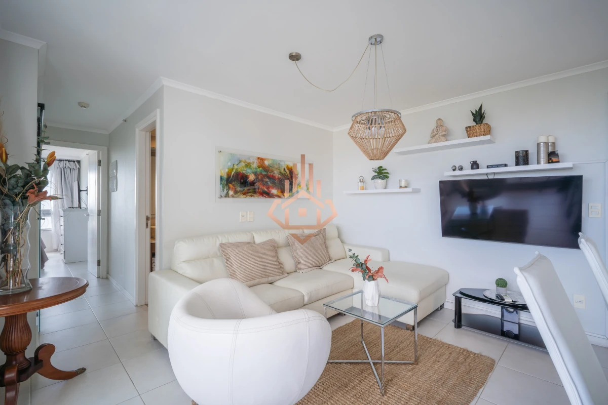 Venta Apartamento de 1 dormitorio medio a pasos del mar con vista parcial mar.