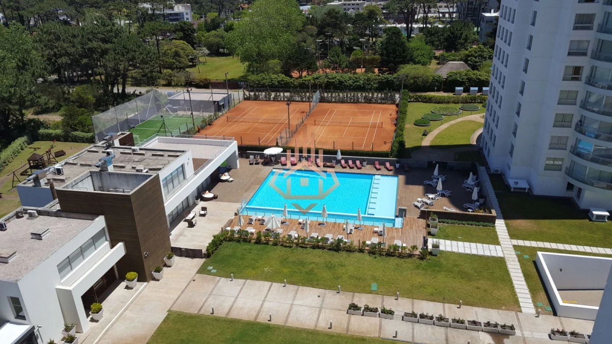 Venta de Apartamento de dos dormitorios, en Punta del Este full Amenitis