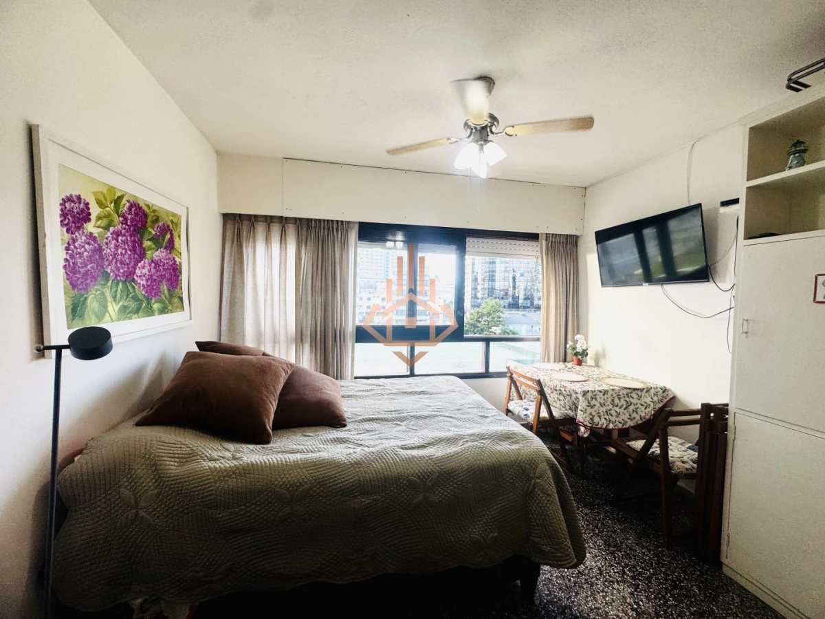 Alquiler anual Monoambiente.