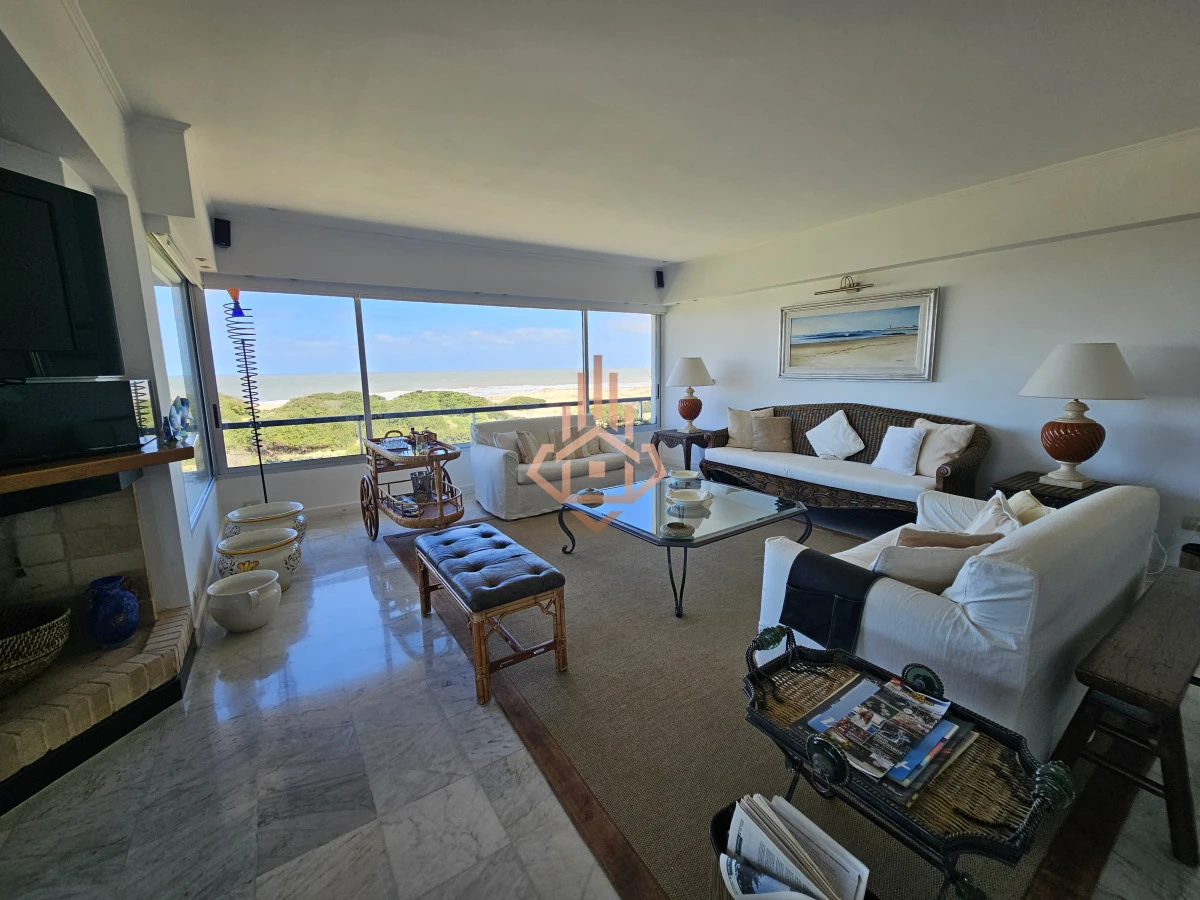 Penthouse en Alquiler Parada 32 de la Brava, 4 Dormitorios