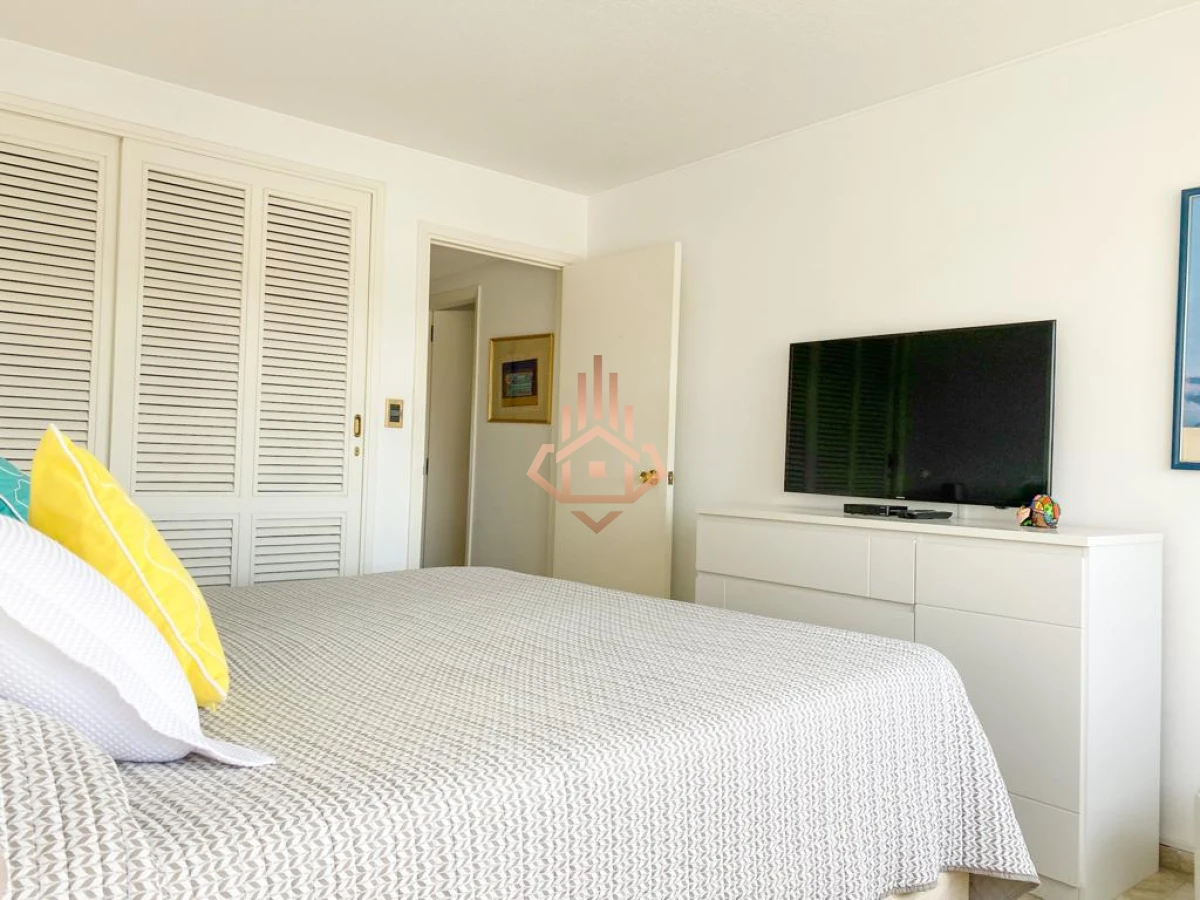 Apartamento 4 dormitorios Venta en Punta del Este.