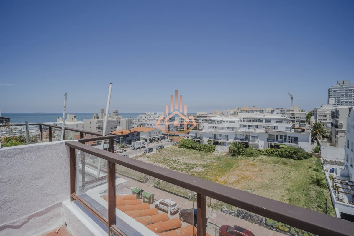 Venta Departamento 2 Dormitorios con Terraza Exclusiva y Vista al Mar - Península