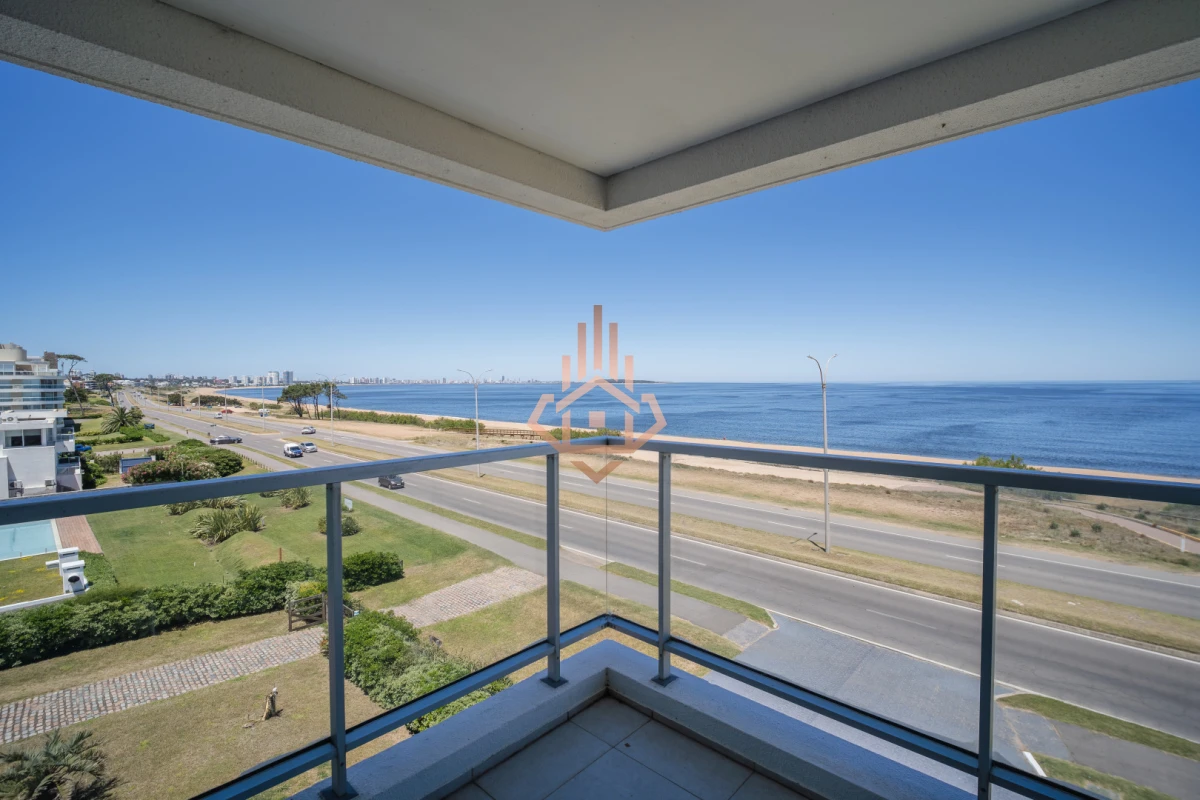 Venta Apartamento Penthouse 4 dormitorios, Frente al mar