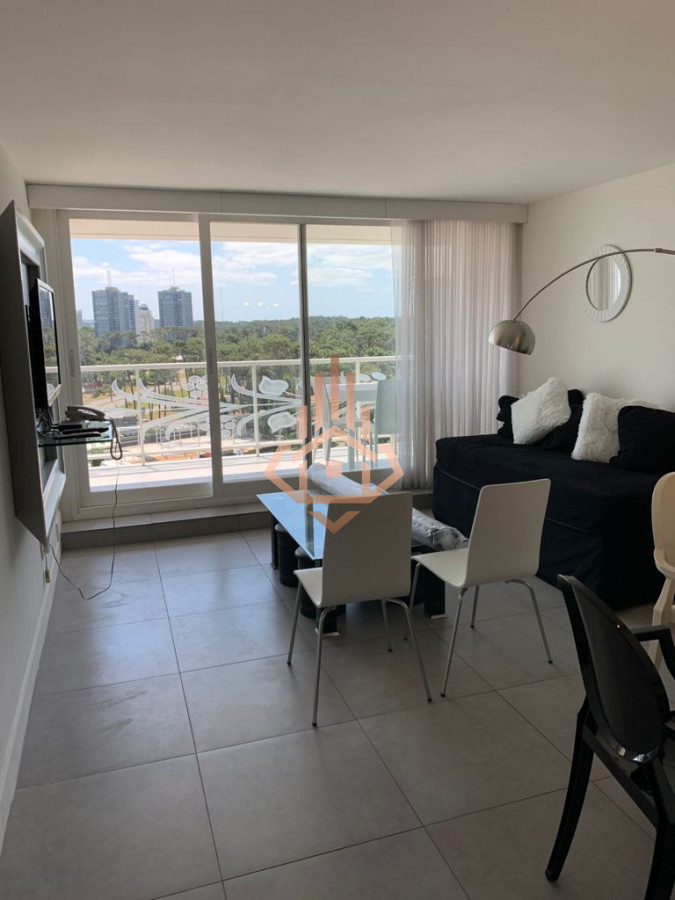 Alquiler en Punta del Este Edificio Yoo 1 Dormitorio y medio