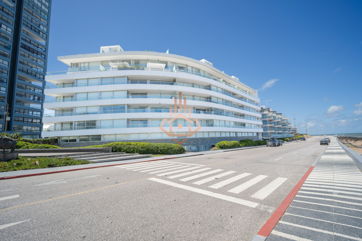 Triplex Penthouse Frente al Mar