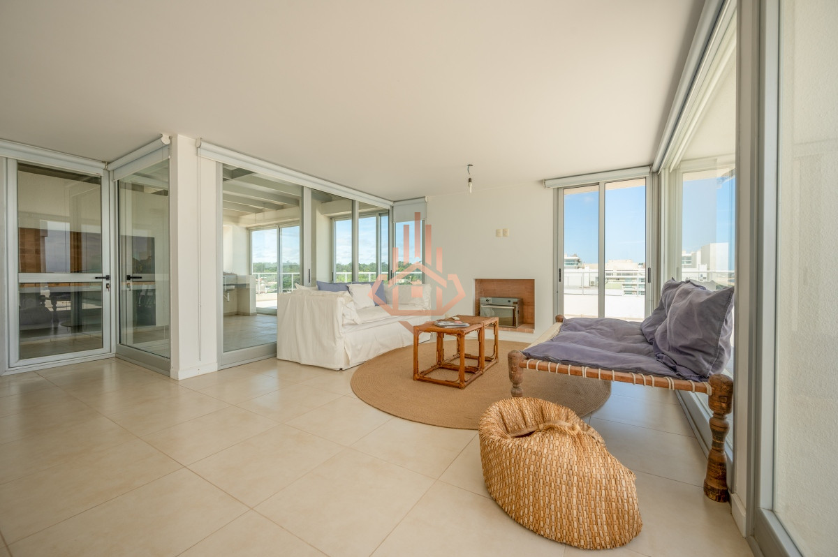 Venta Apartamento Penthouse 3 dormitorios, Frente al mar