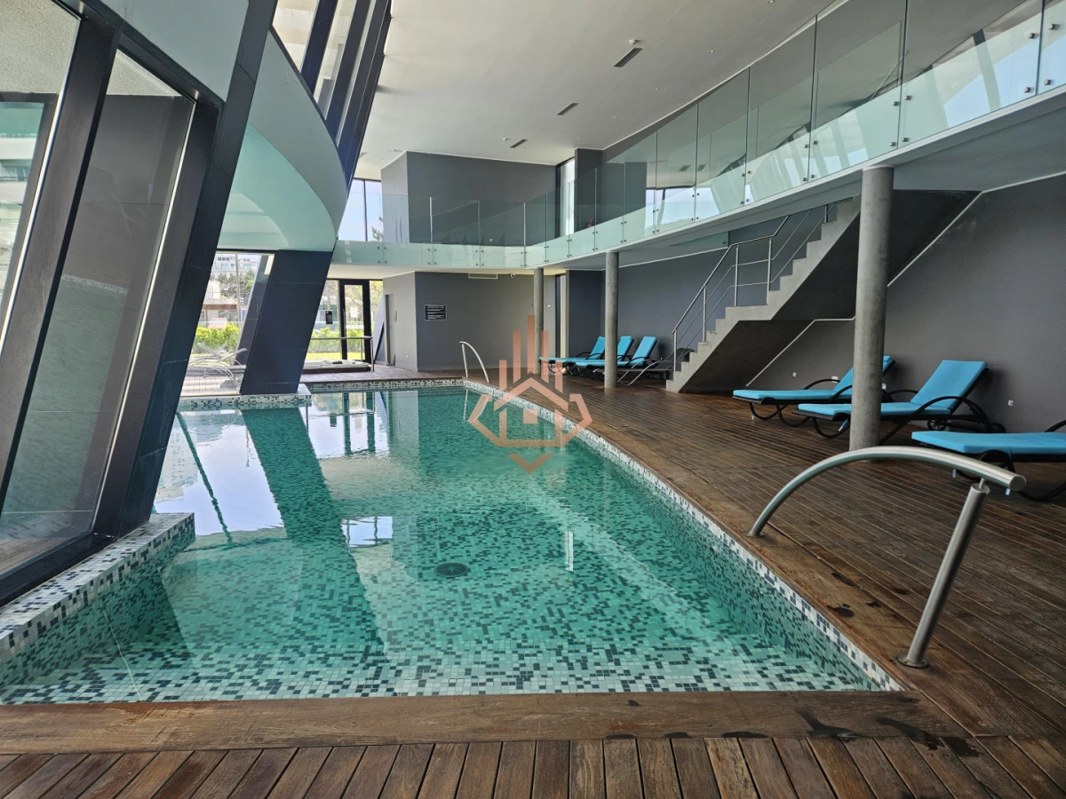 Se Vende Hermoso Departamento Piso 9 con 3 Dormitorios en Suite