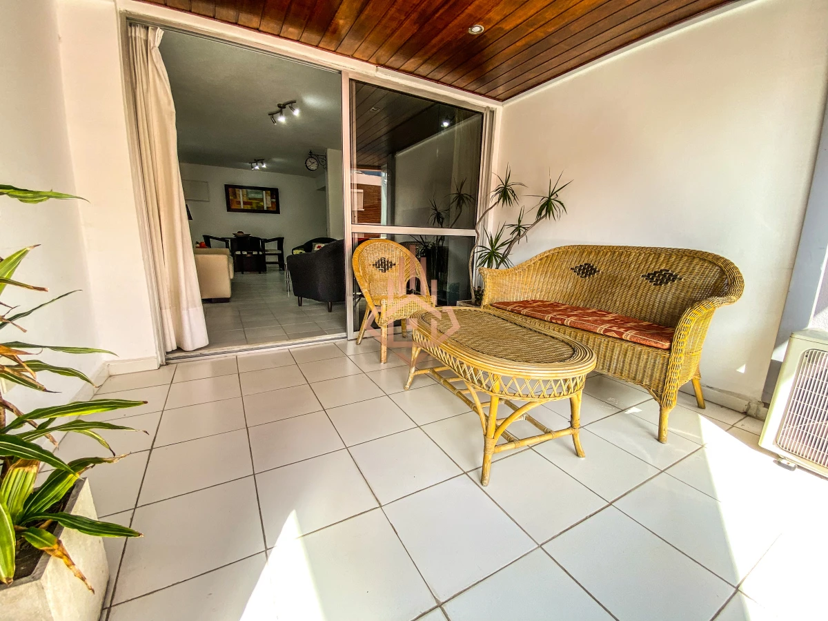 ¡Oportunidad única en Parada 3 de la Brava, Punta del Este! Apartamento 2 dormitorios y medio