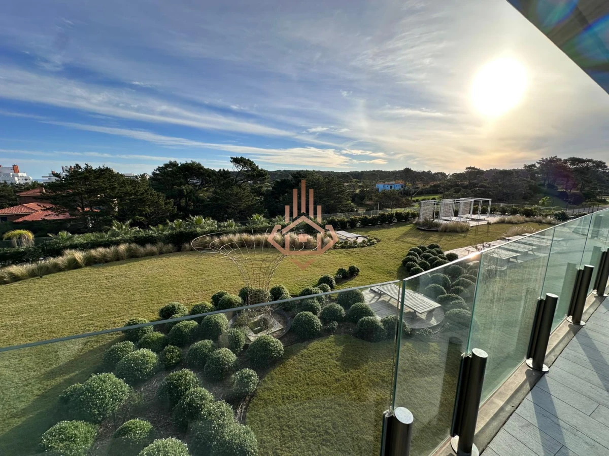 Venta departamento en Surfside de 1 dorm + den