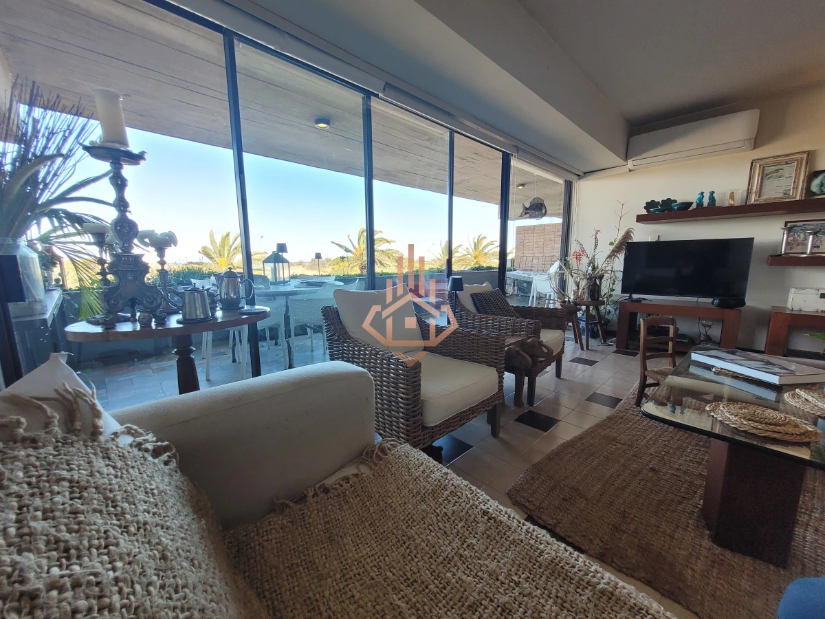 Venta de apartamento de lujo en Punta del Este - Edificio Seaside, Playa Brava (Parada 12½)