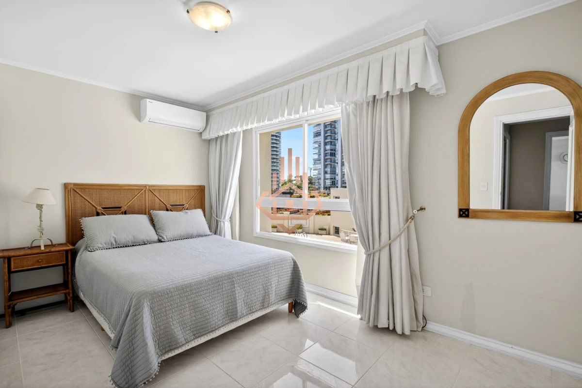 Venta apartamento 3 dormitorios 2 baños Coral Tower