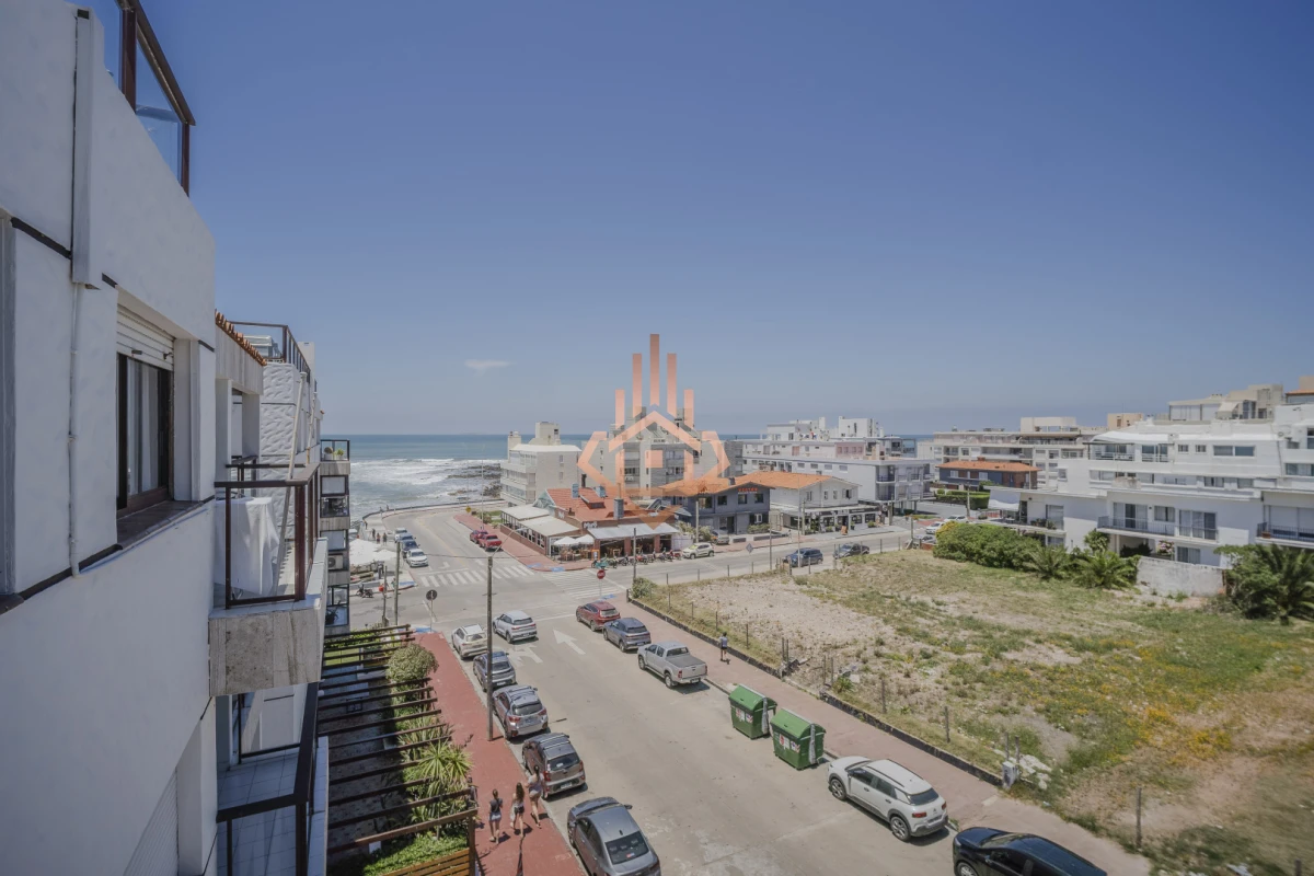 Venta Departamento 2 Dormitorios con Terraza Exclusiva y Vista al Mar - Península