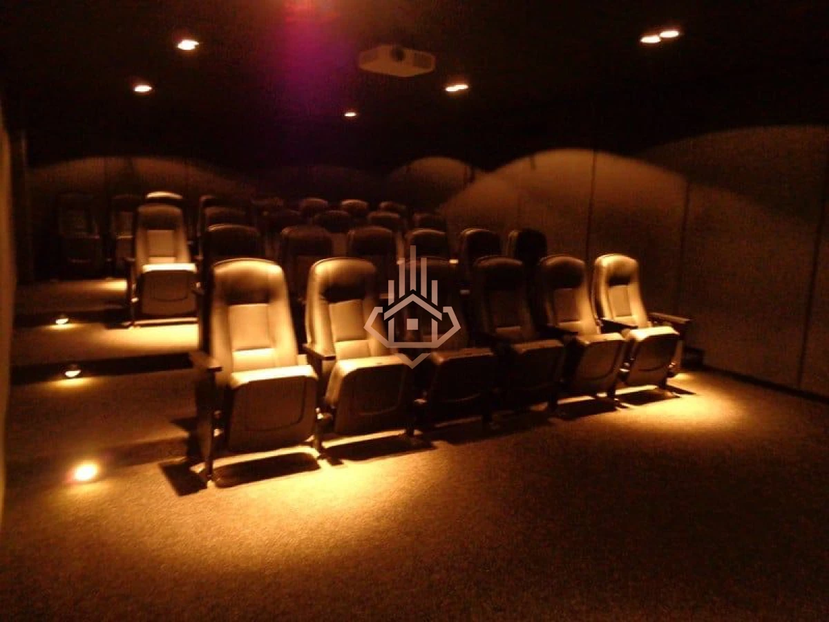 Venta Apartamento 3 dormitorios más dependencia sobre Roosevelt