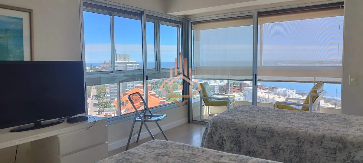 Apartamento en el icónico Torreón, con vista y ubicación excepcional