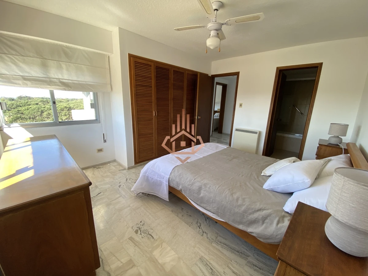 Venta Apartament 4 dormitorios,  Punta del este, Excelente ubicaciÃ³n.