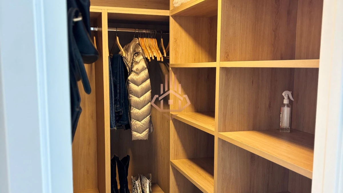 Apartamento en Venta 3 suites + servicio en Paramount Tower, Playa Mansa