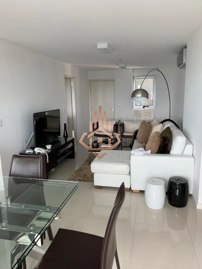 Venta Apartamento de 3 dormitorios con vista al mar.