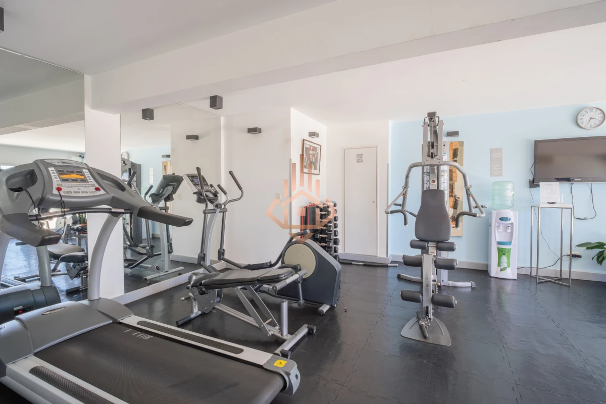 Oportunidad en la Península: 1 dormitorio con amenities y cochera