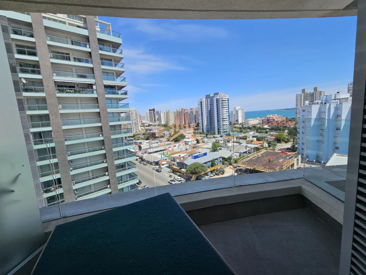 Se Vende Hermoso Departamento Piso 9 con 3 Dormitorios en Suite