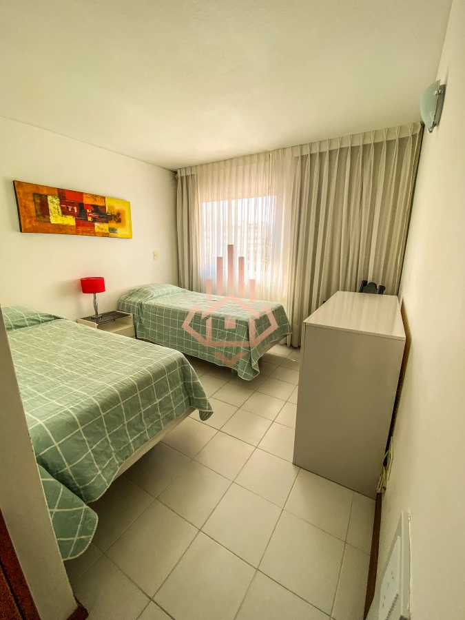 ¡Oportunidad única en Parada 3 de la Brava, Punta del Este! Apartamento 2 dormitorios y medio