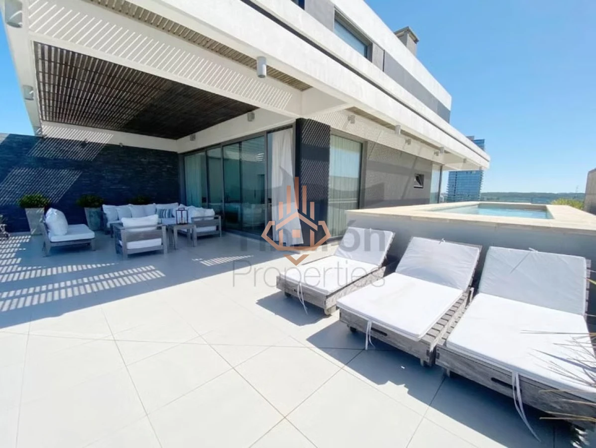 Penthouse dúplex frente al mar con piscina propia en Tiburón Terrazas Barra