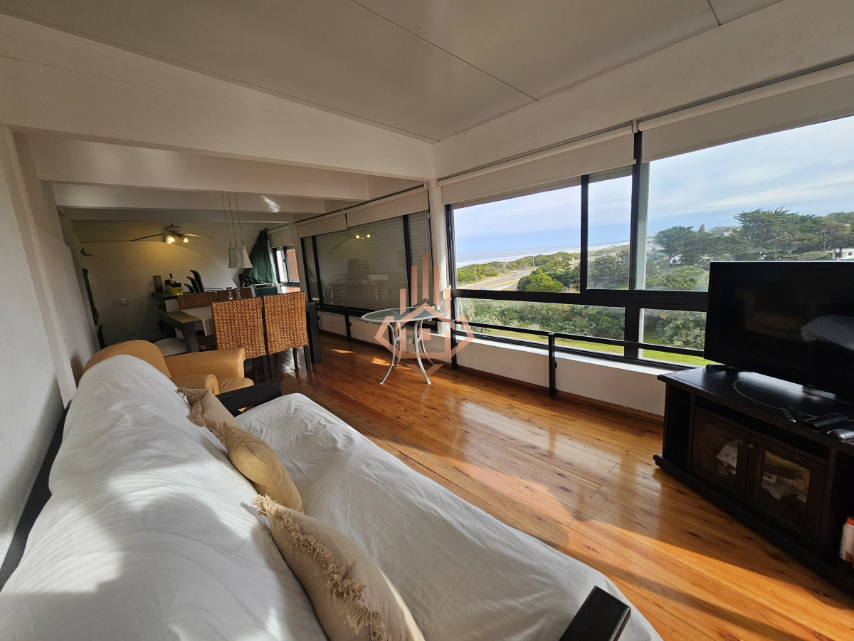 Se Alquila Espectacular Departamento Frente al Mar 4 Dormitorios Playa Brava Frente al Mar