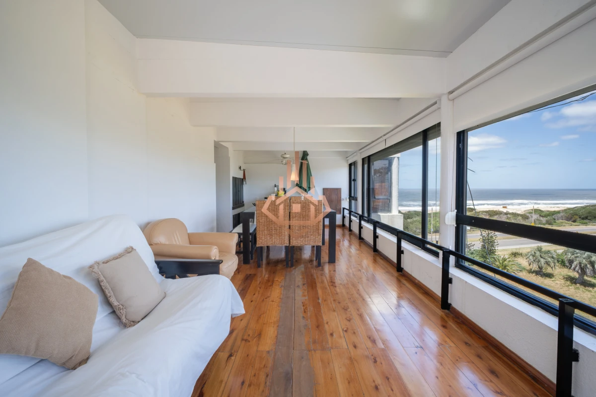 Departamento en Primera Línea - Vista Infinita al Mar en Parada 28 de La Brava