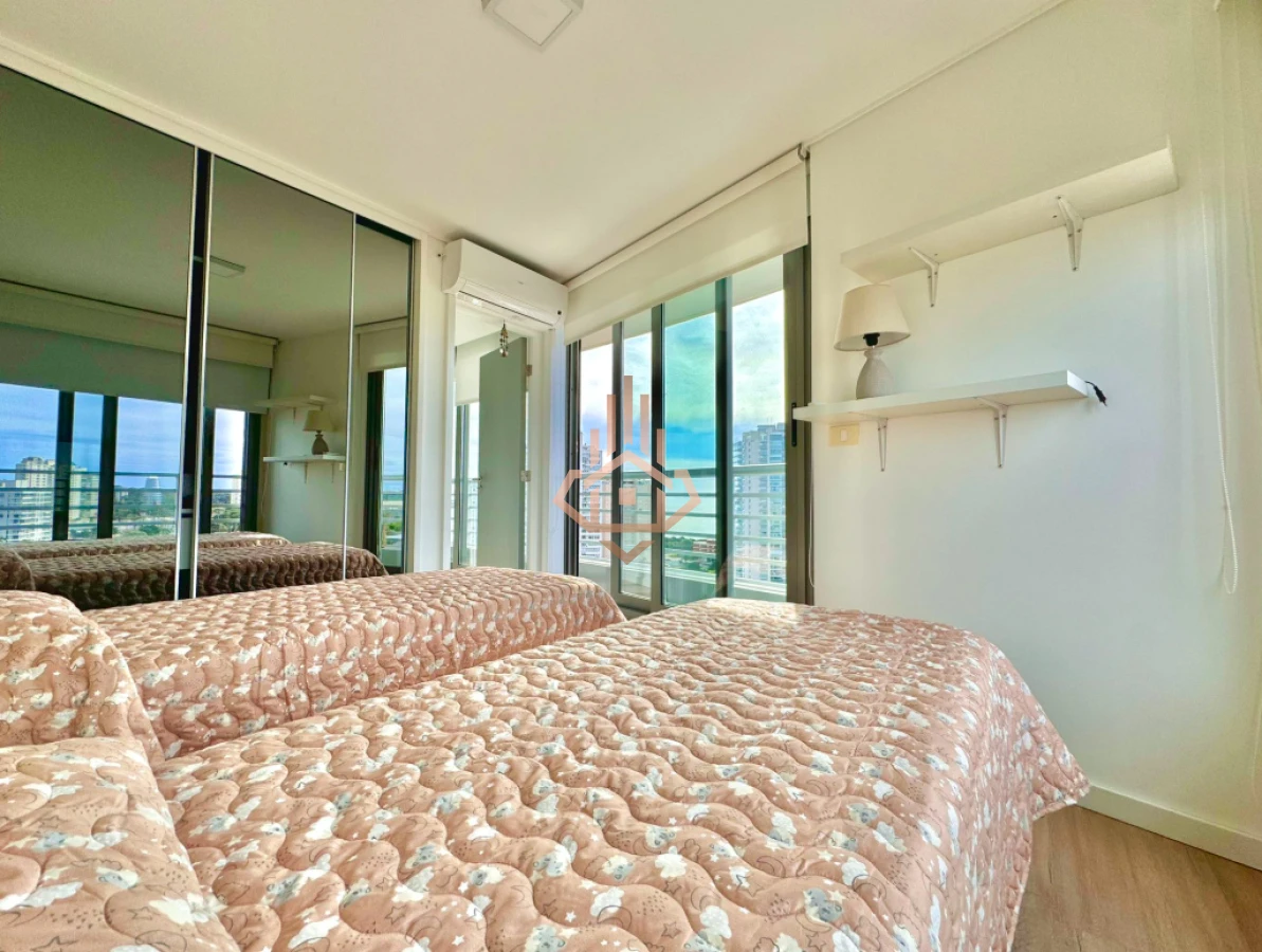 Apartamento en Punta del Este, Boulevard Artigas