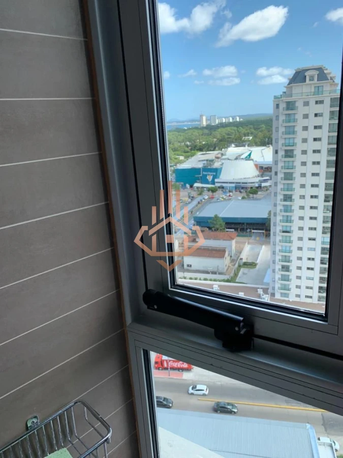 Venta Apartamento de 3 dormitorios con vista al mar.