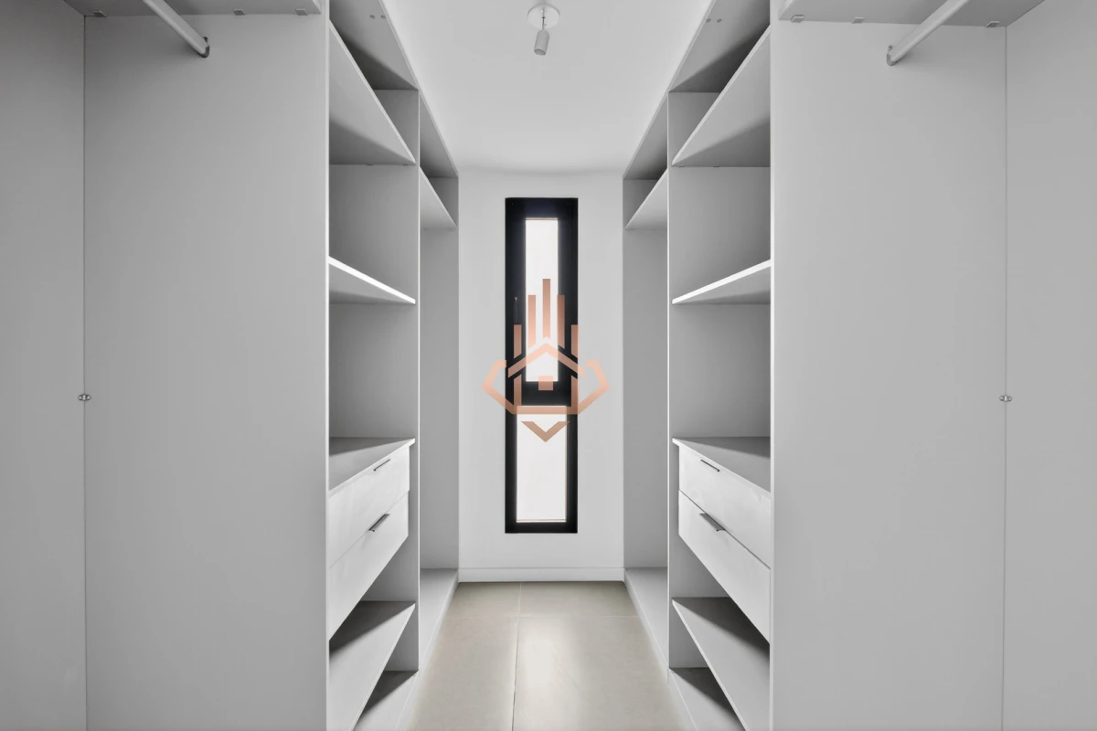 Venta apartamento de 3 dormitorios en suite, con vista al mar, primera Linea.