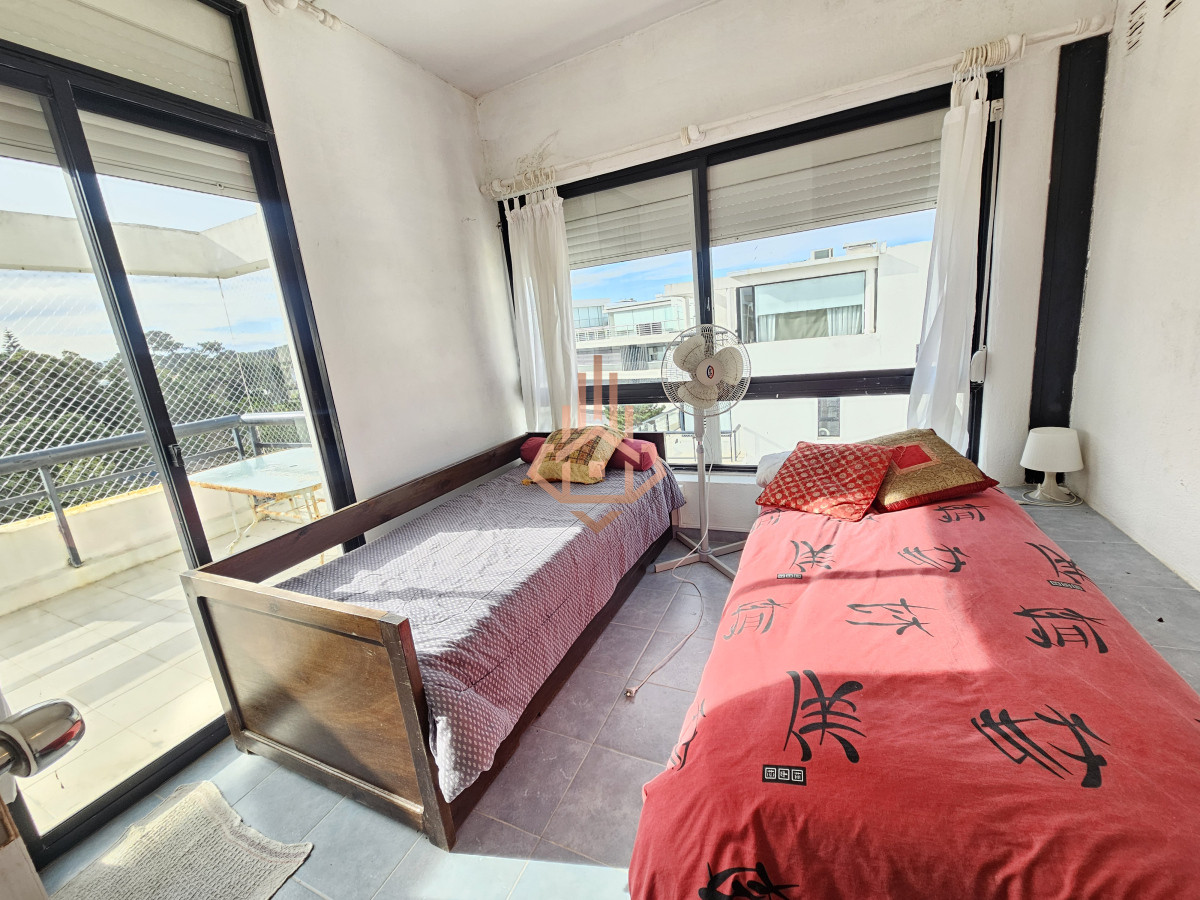 Se Alquila Espectacular Departamento Frente al Mar 4 Dormitorios Playa Brava Frente al Mar