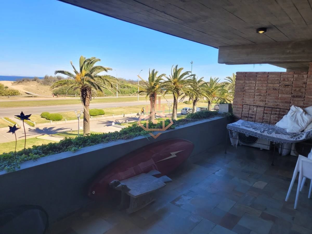 Venta de apartamento de lujo en Punta del Este - Edificio Seaside, Playa Brava (Parada 12½)