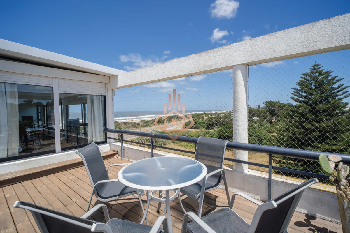 Departamento en Primera Línea - Vista Infinita al Mar en Parada 28 de La Brava