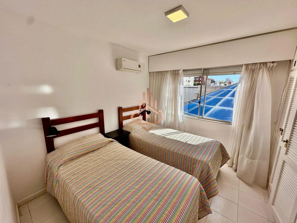 Venta departamento esquinero de 3 dormitorios a 100 metros del emir en Península