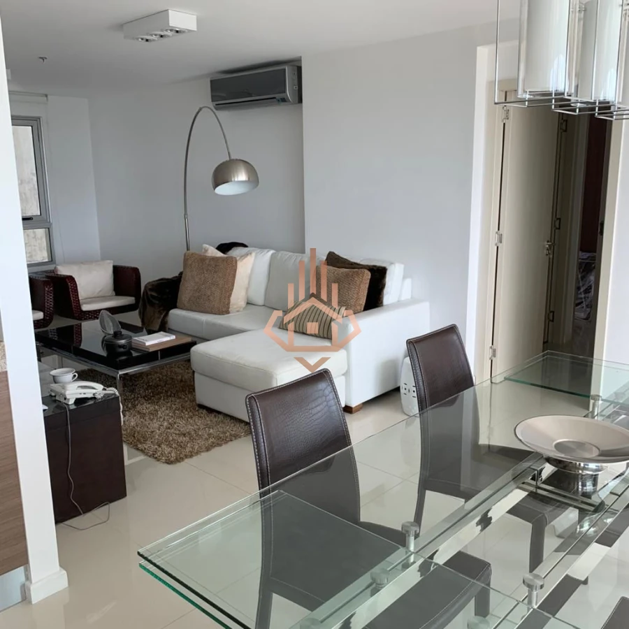 Venta Apartamento de 3 dormitorios con vista al mar.
