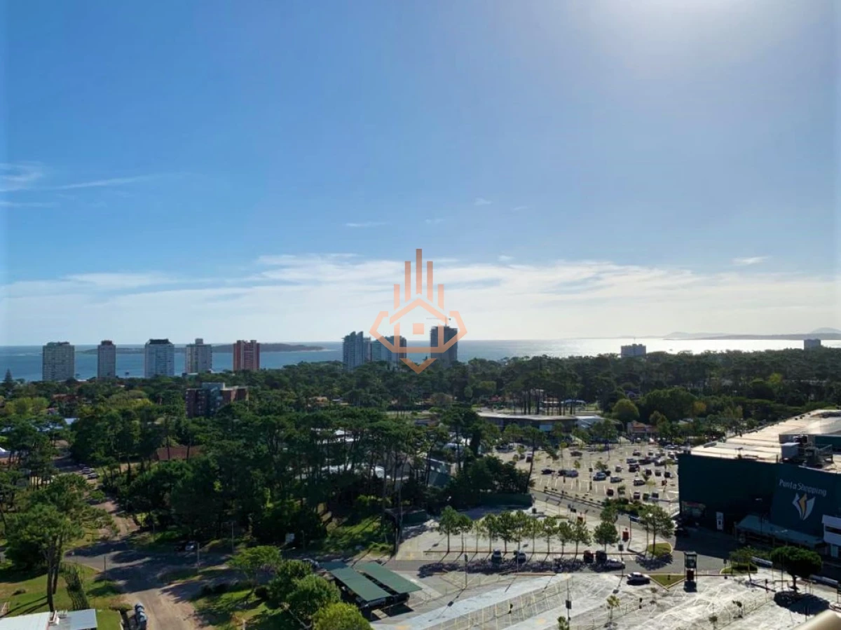 Venta departamento de 2 dormitorios + Vista al Mar. Piso alto.