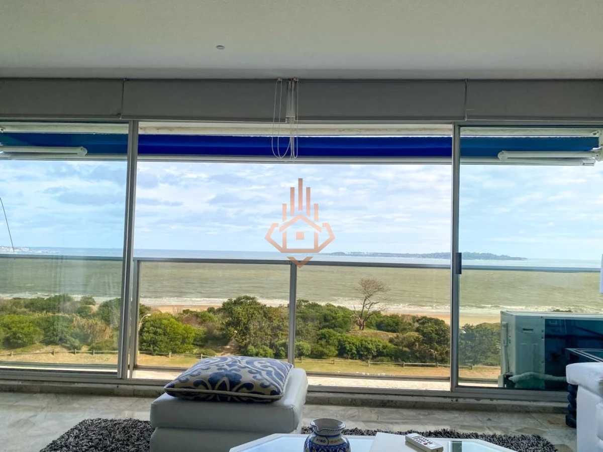 Apartamento 4 dormitorios Venta en Punta del Este.