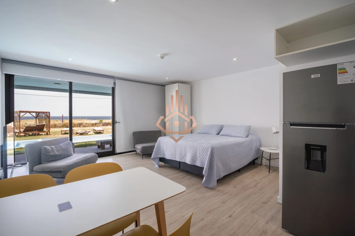 Venta de Monoambiente en Primera Línea en Punta Ballena Gran Oportunidad