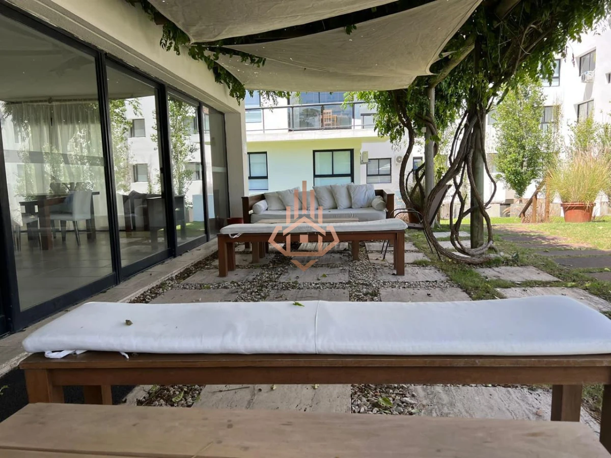 Se Alquila Espectacular Departamento Frente al Mar 4 Dormitorios Playa Brava Frente al Mar