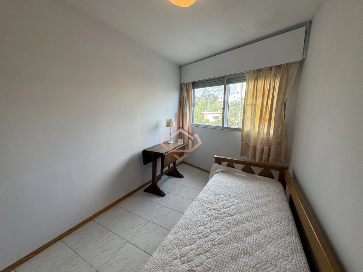 Venta apartamento frente al Mar de 3 dormitorios.