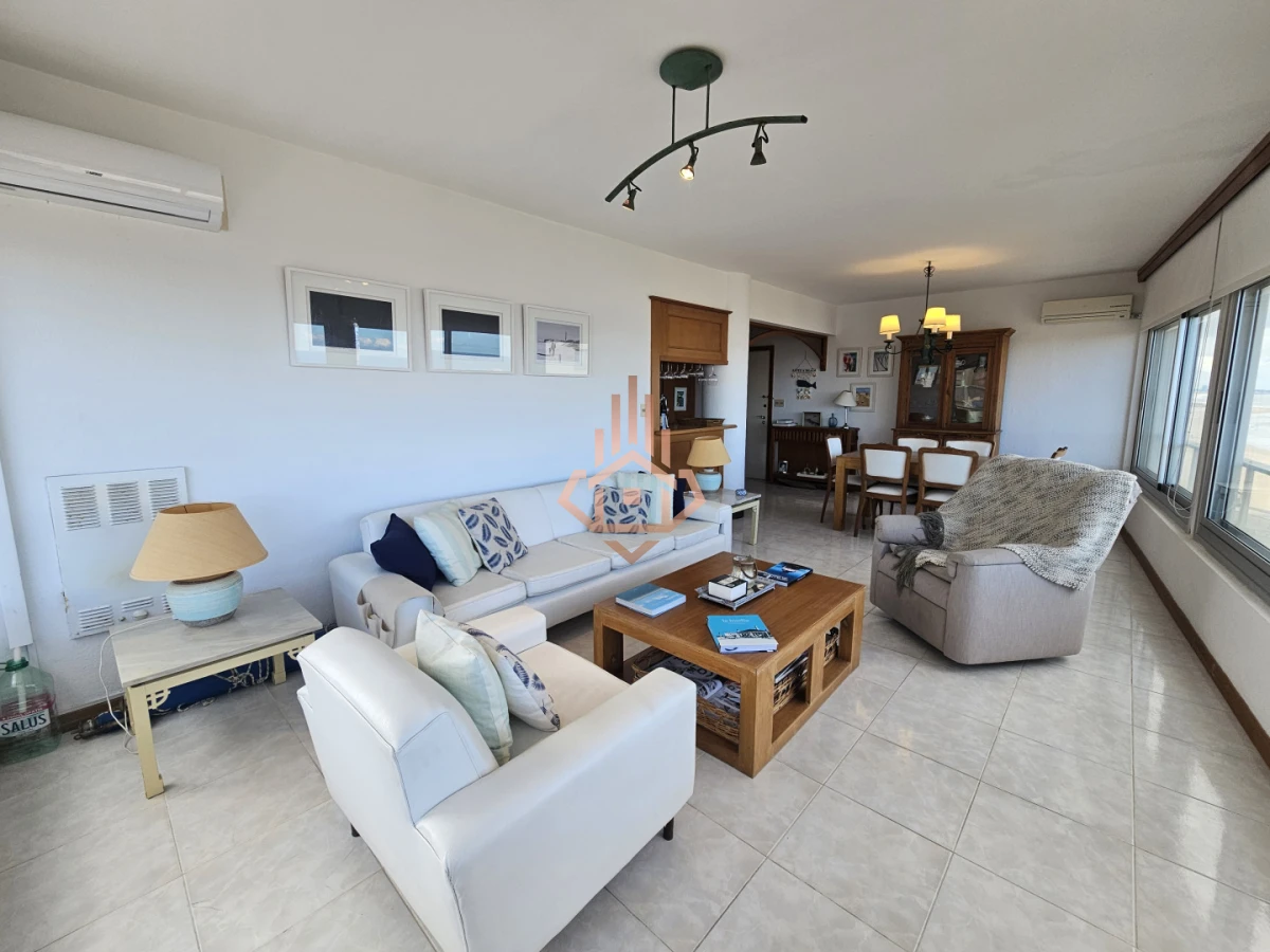 Apartamento en la Peninsula Vista al Mar