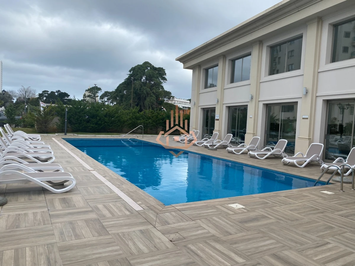 Departamento en alquiler anual y Venta 2 dormitorios Punta del Este