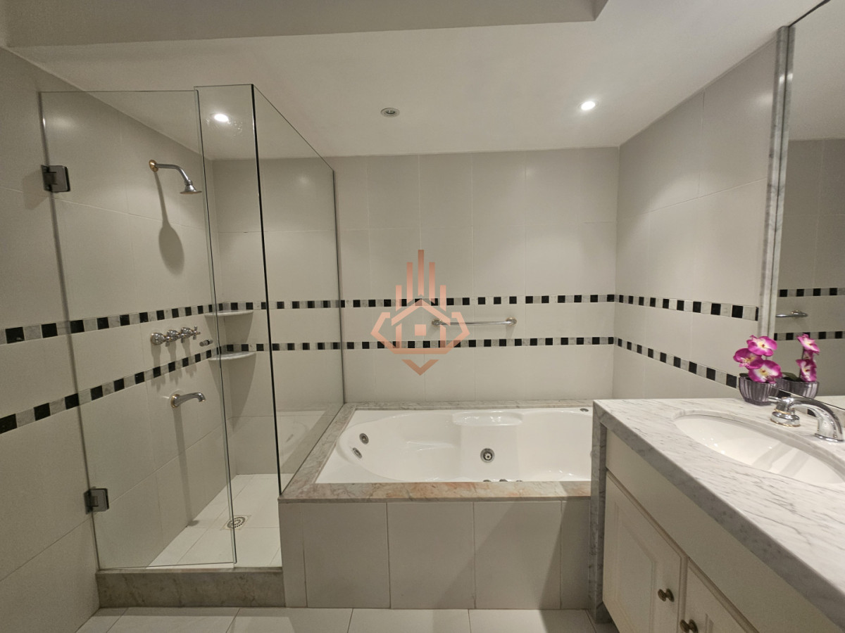 Se Vende Apartamento de 4 Dormitorios en Suite y Terraza Privada con Barbacoa Cerrada Balcon con Espectaculares Vistas