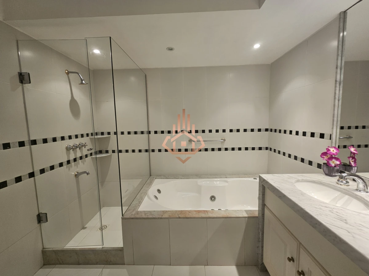 Se Vende Apartamento de 4 Dormitorios en Suite y Terraza Privada con Barbacoa Cerrada Balcon con Espectaculares Vistas