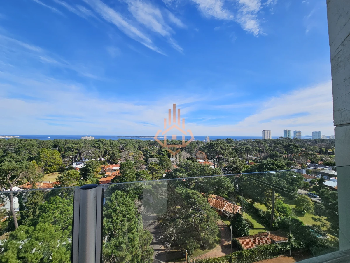 Penthouse en Roosevelt, Dos Cuartos, Dos Baños, 6 Personas, Psicina Cancha de Tenis