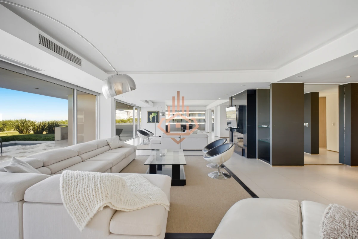 Espectacular Apartamento en Venta de 6 Dormitorios 6 Cocheras Increible Terraza con Piscina Privada