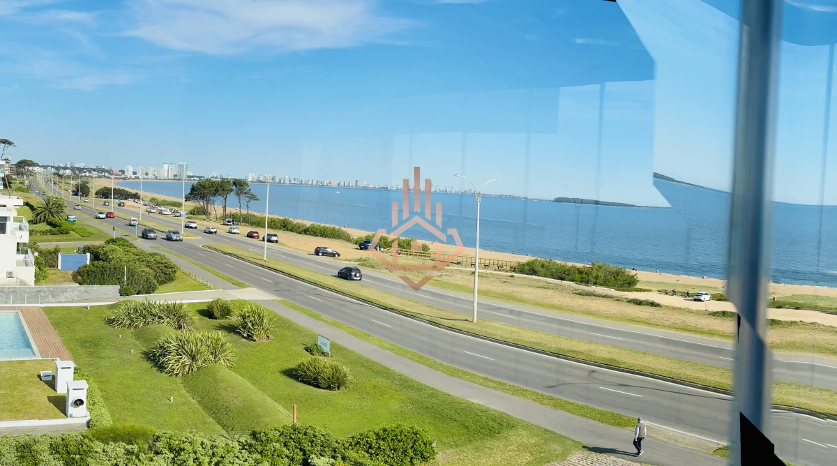 Venta Apartamento Penthouse 4 dormitorios, Frente al mar