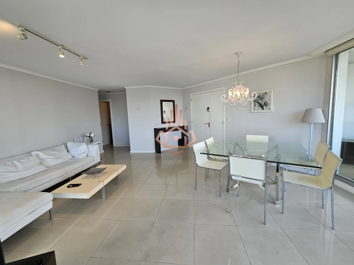 Departamento en Venta en Ocean Drive de 3 Dormitorios Mas Dependencia