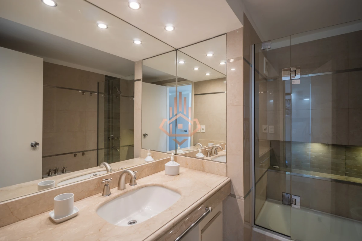 Apartamento en el icónico Torreón, con vista y ubicación excepcional