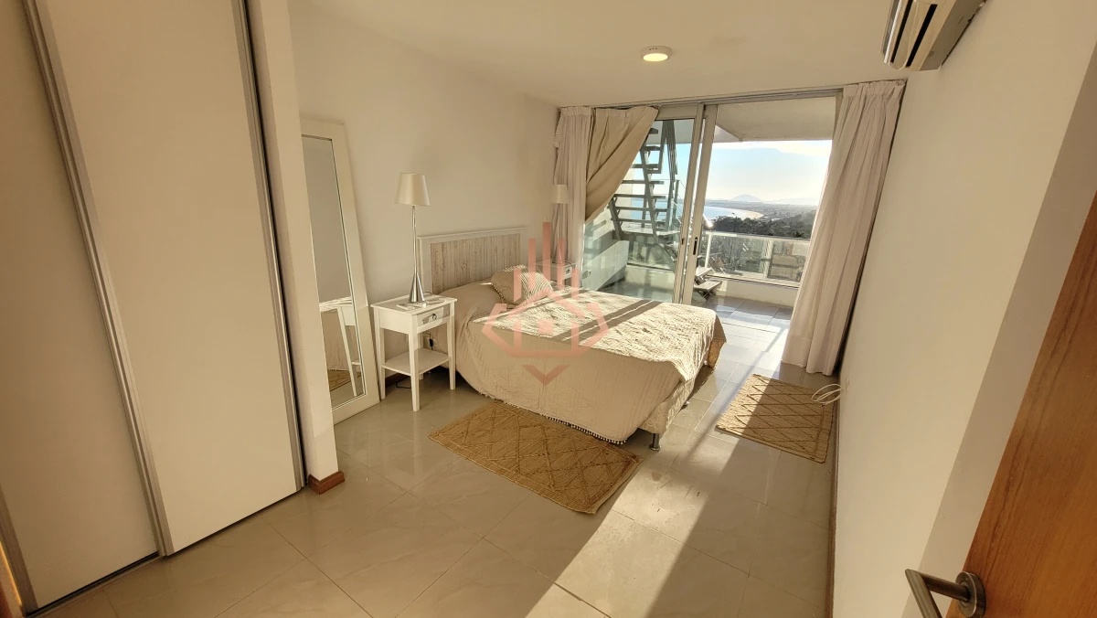 Apartamento en venta con la mejor vista panorámica en Punta Ballena